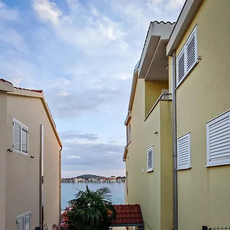 Lägenhet Rooftop View To Krapanj Brodarica (Sibenik-Knin)